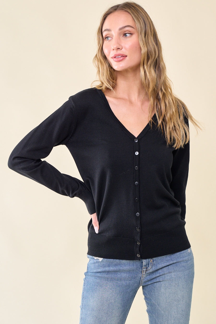 Women's Lightweight V-neck Buttoned Cardigan