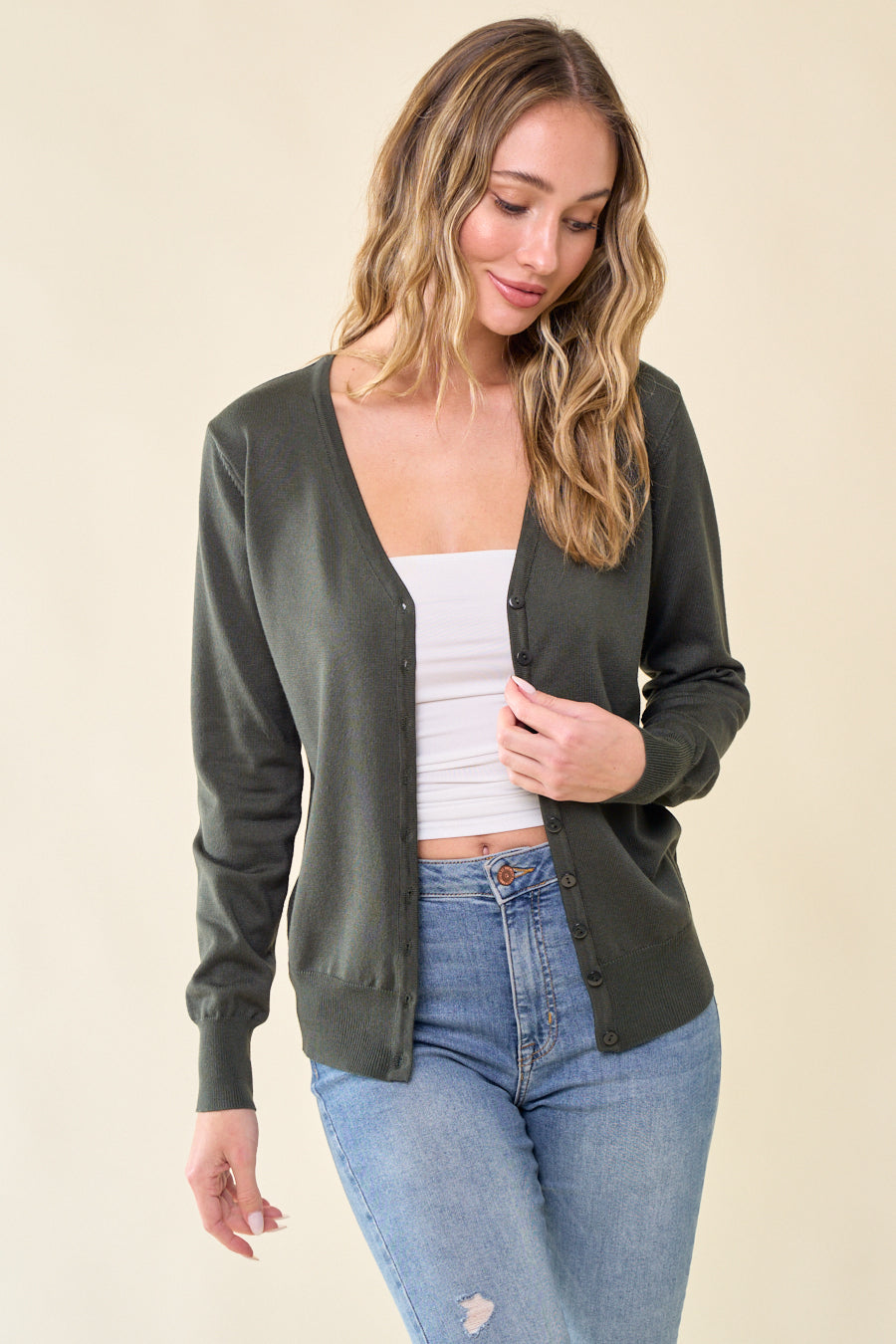 Women's Lightweight V-neck Buttoned Cardigan